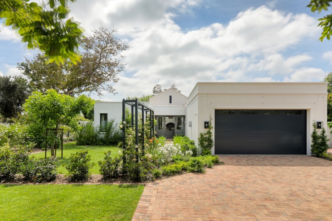 Constantia Driveway